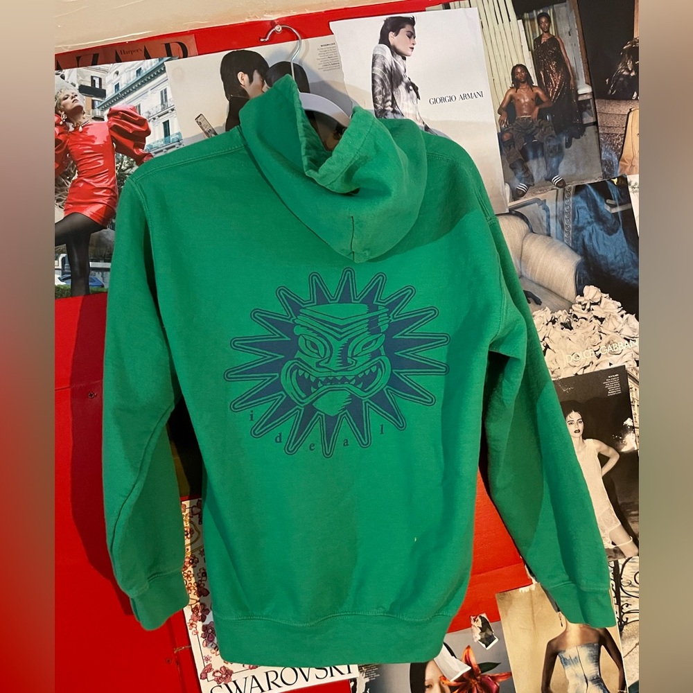 Skateboarding/Skate shop hoodie glo gang